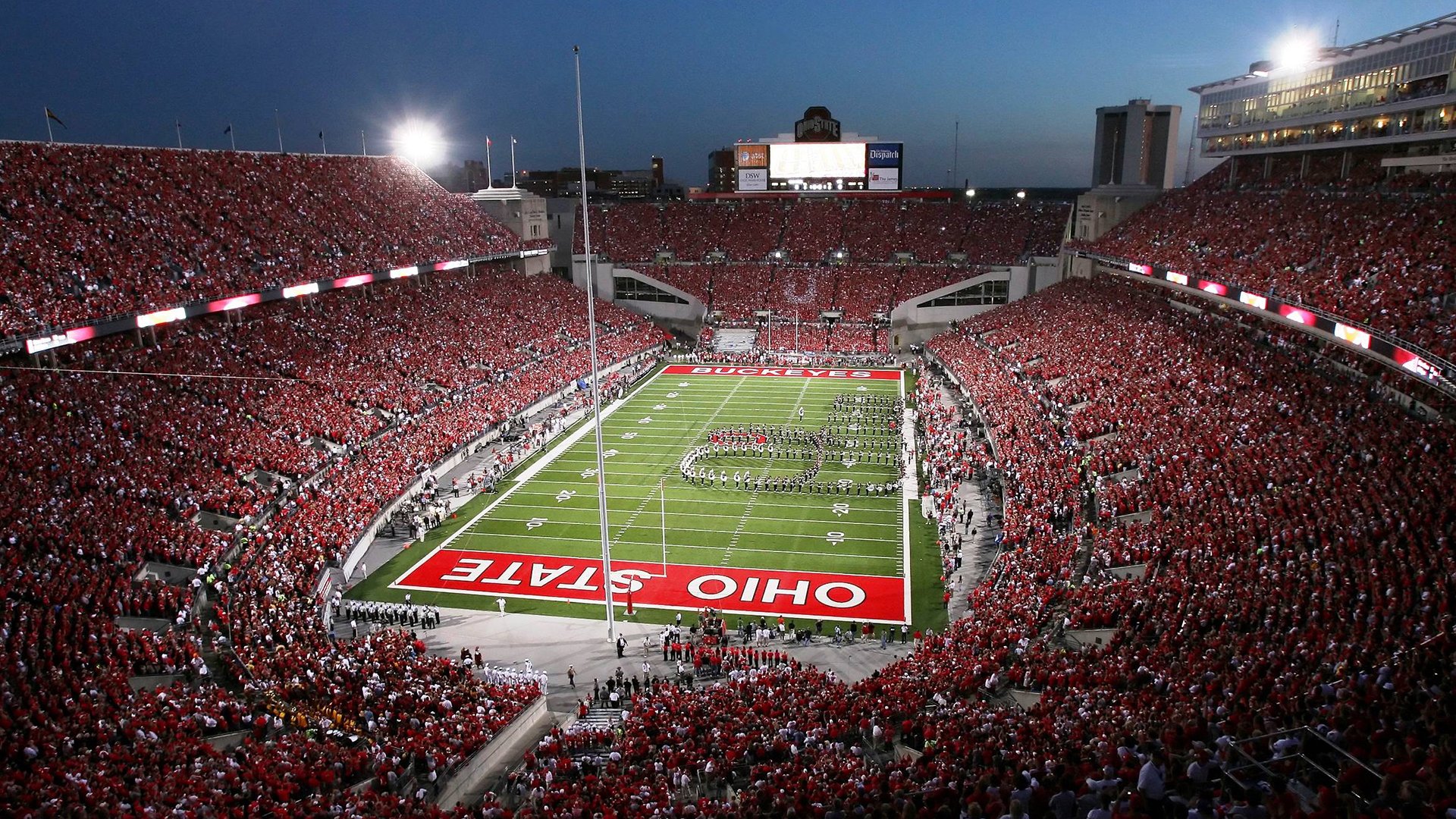 俱乐部与广告商合作推出主题活动 提升品牌影响力，俱乐部的广告语